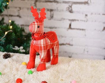 Christmas Decoration Pendant Festival Deer Reindeer Plaid cloth Doll House Table Ornaments Christmas Tree Elk Kids New Year Gift (Color: 2)